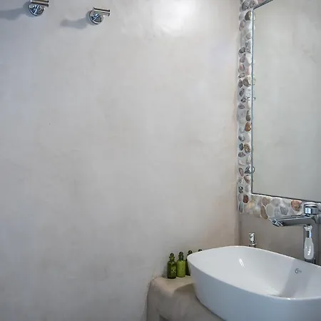 Дом отдыха Anemos Sails 4 Пунда